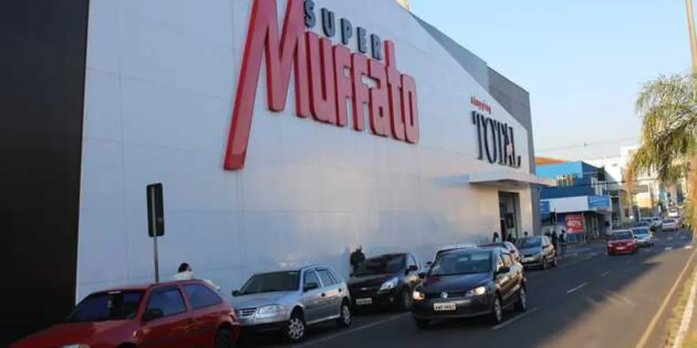 Imagem ilustrativa da imagem Shoppings e mercados abrem nesta sexta