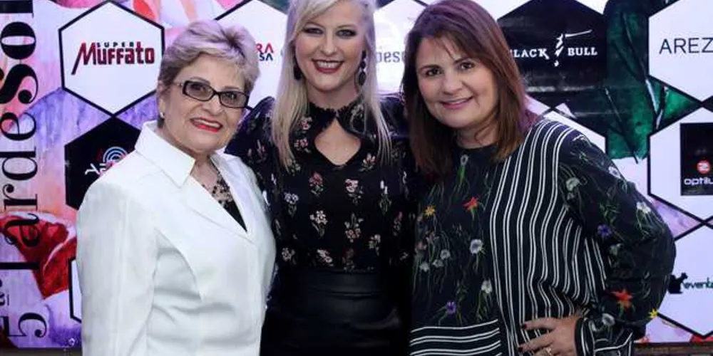 Maria Luiza Oliveira, Simone K. Oliveira e Zeila Oliveira Scharam 