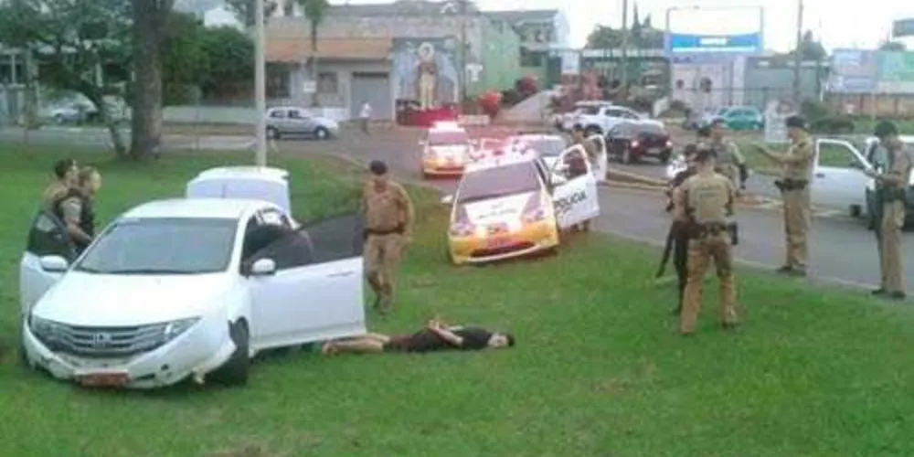 Imagem ilustrativa da imagem Taxista fica entre a vida e a morte após roubo