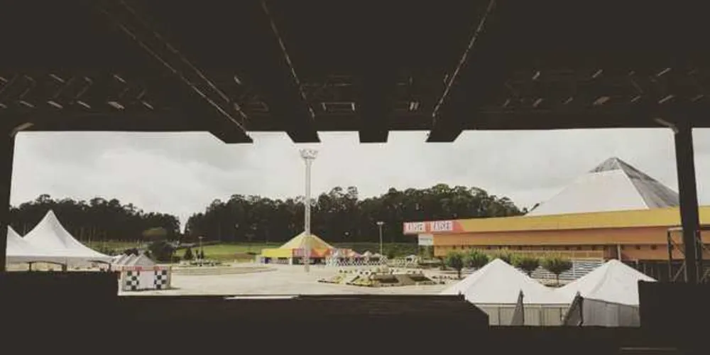 Imagem ilustrativa da imagem Centro de Eventos se transforma para festa eletrônica