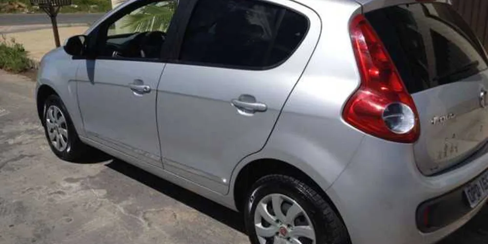 Fiat Palio foi um dos carros levados pelos bandidos