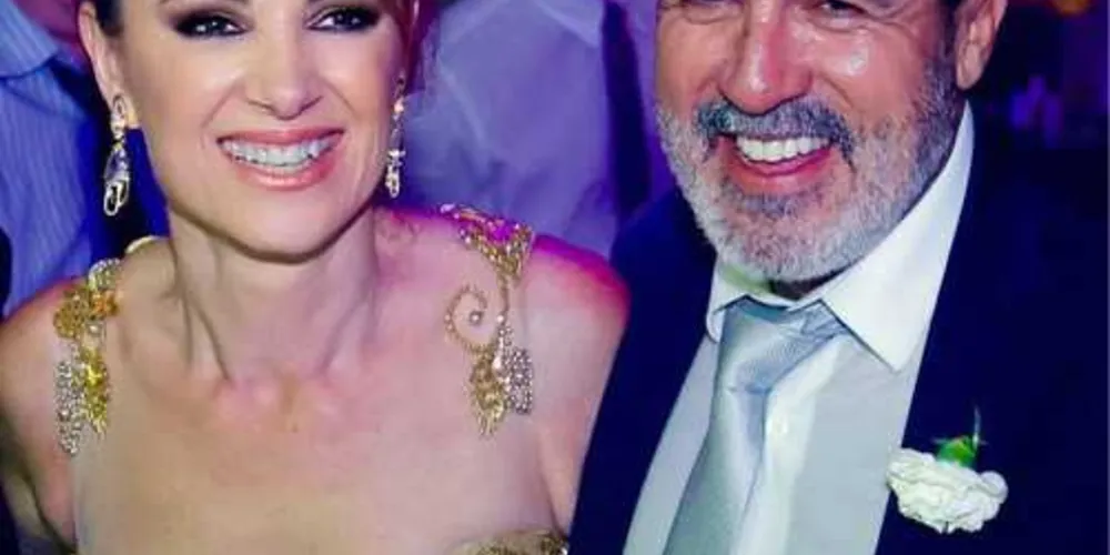 BRINDE A VIDA- A sempre simpática Rosangela Ferreira Ribas reserva esta quinta feira (27) para celebrar a passagem de seu aniversário. No registro especial Rosangela e seu marido, o bem sucedido empresário José Bento Ribas. Da coluna RC os votos de felicidades infinitas