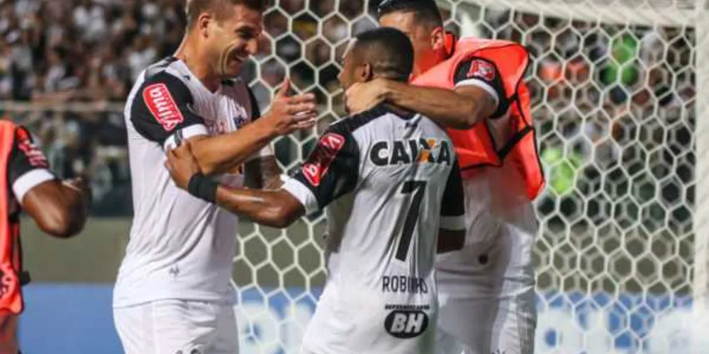 Em jogo truncado, Robinho e Cazares marcam e colocam Galo na liderança | Bruno Cantini / Atlético