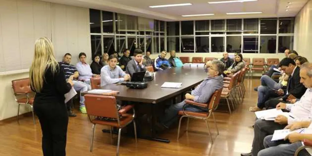 Apresentação do novo Código Tributário aconteceu no Salão de Atos da Prefeitura de Castro | Divulgação
