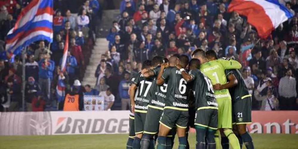 Equipe teve dois jogadores expulsos e agora vê a classificação na Libertadores mais distante | Divulgação