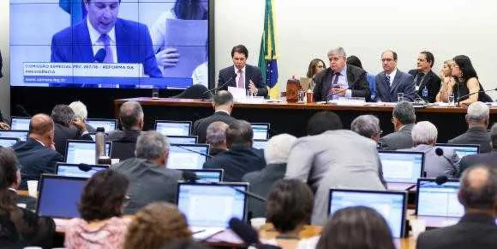 Discussões tiveram que ser adiadas em função de a votação da reforma trabalhista ter terminado muito tarde | Marcelo Camargo/Agência Brasil