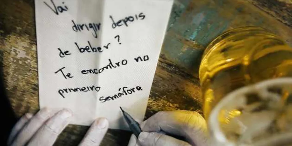 Imagem ilustrativa da imagem Detran Paraná faz alerta com 'Bilhetes da Morte'