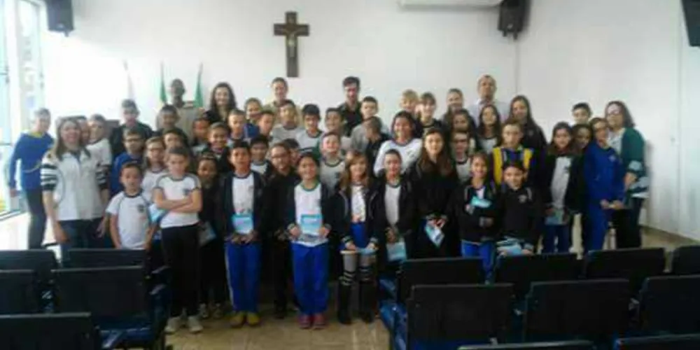 Imagem ilustrativa da imagem Alunos conhecem Poderes Legislativo e Executivo
