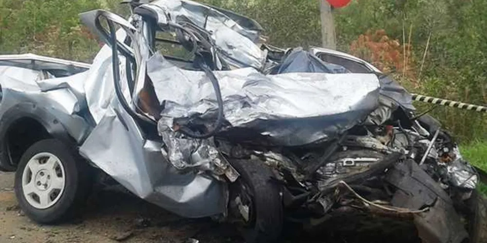 Dois caminhões e uma caminhonete se envolveram na colisão que aconteceu na BR-277, em Palmeira | Divulgação