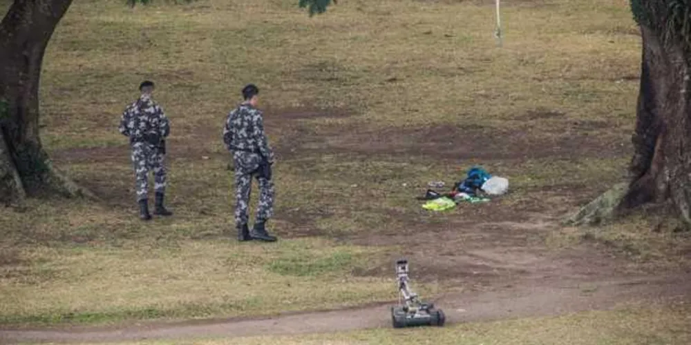 Imagem ilustrativa da imagem Sacola abandonada em frente à Prefeitura mobiliza polícia em Curitiba