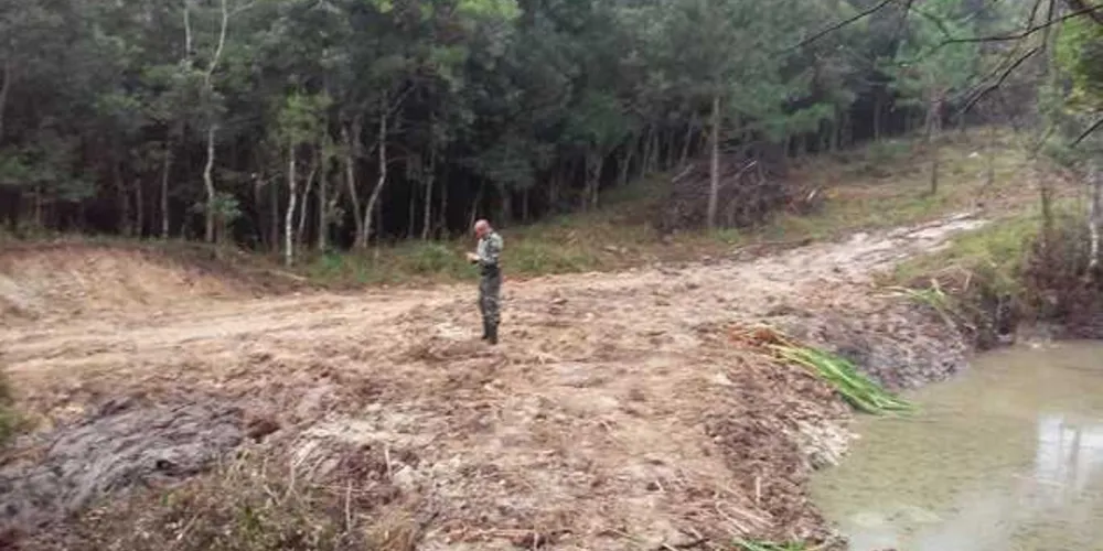 Flagra foi registrado em Catanduvas de Fora, em Carambeí; foi realizado terraplanagem sem autorização do IAP | Divulgação/Polícia Ambiental