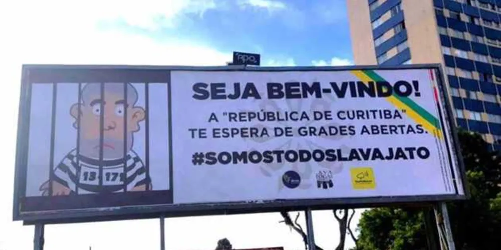 Imagem ilustrativa da imagem Outdoor de ‘boas-vindas’ a Lula viraliza nas redes sociais