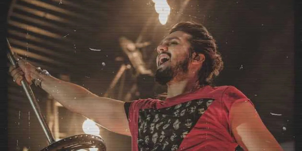 Sertanejo sobe ao palco do evento às 22h30 para fazer último show da feira neste ano | Divulgação
