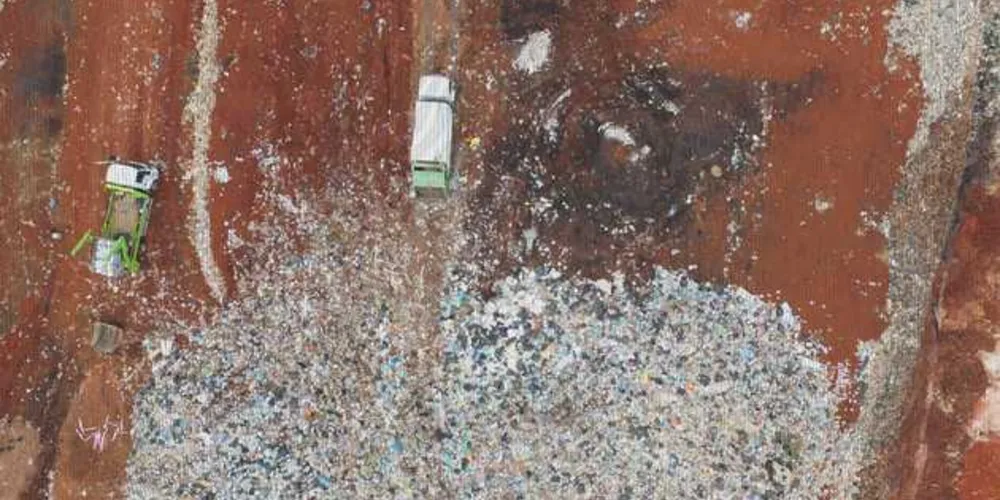 Imagem ilustrativa da imagem Imagens aéreas mostram situação caótica do Botuquara