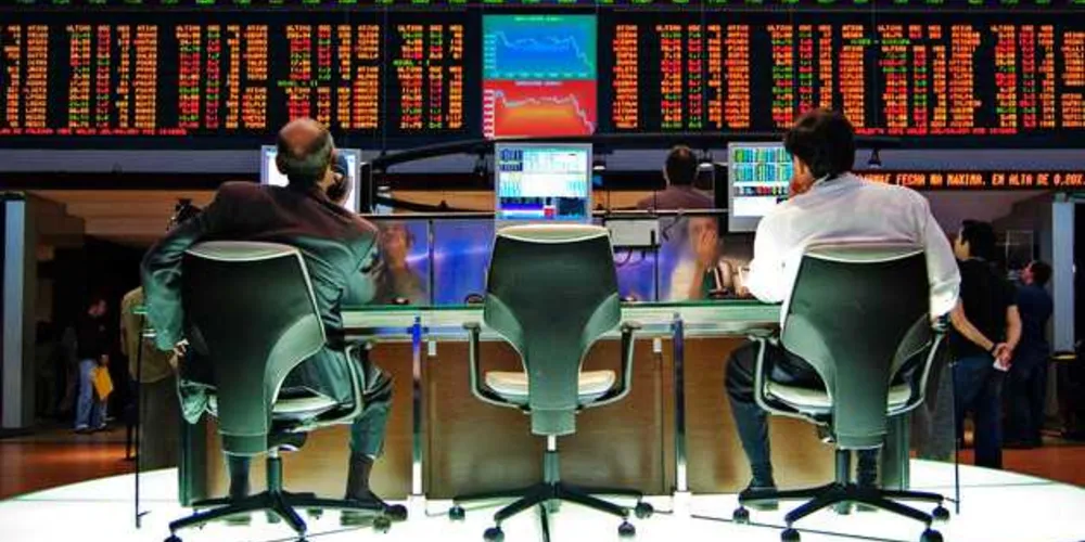 Bolsa despencou e o instrumento acionado nesta quinta-feira não era usado desde outubro de 2008