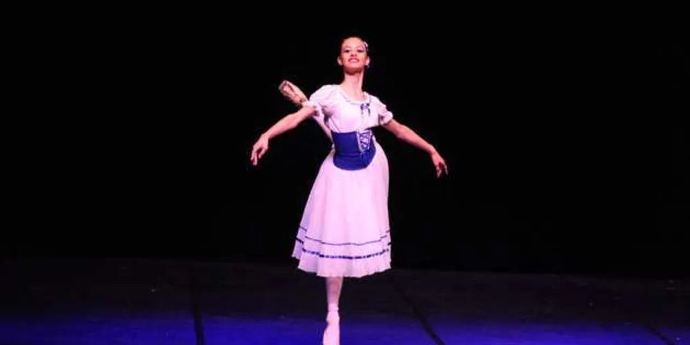 Imagem ilustrativa da imagem Bailarinas de PG fazem apresentação em Curitiba