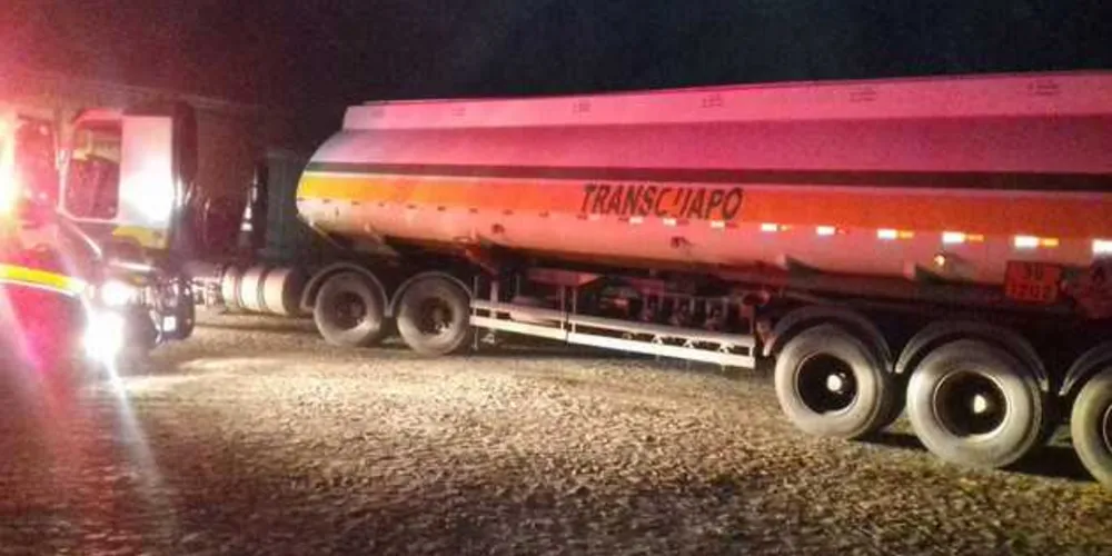 Veículo foi roubado na região de Curitiba e foi encontrado perto de Tibagi | Divulgação/PRF