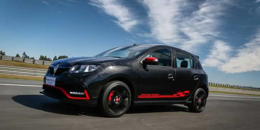 Imagem ilustrativa da imagem Renault Sandero R.S. 2.0 ganha a série limitada ‘Racing Spirit’ no país