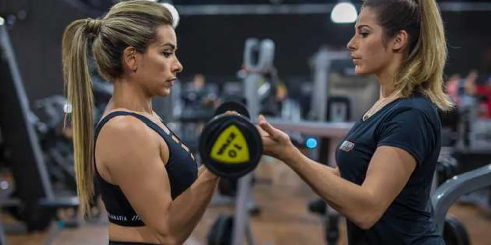 Andréia Tokutake, considerada Musa Fitness em Ponta Grossa, é exemplo de dedicação à prática de esportes