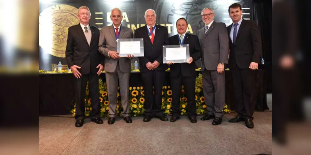 Imagem ilustrativa da imagem Braslumber e Calpar recebem o 'Mérito Empresarial'