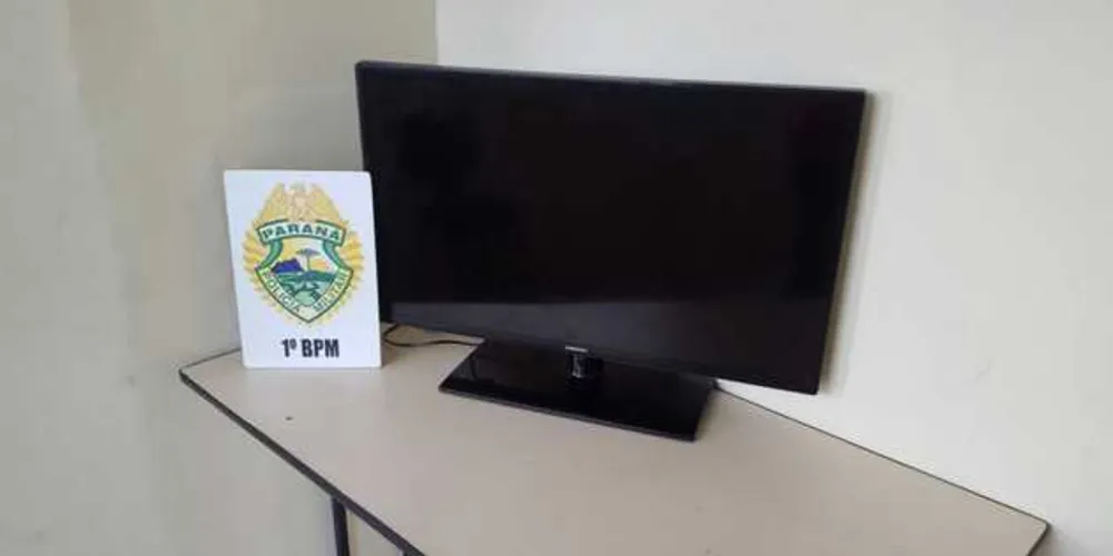 Polícia acredita que TV tenha sido furtada ou roubada e deteve suspeito do crime; motoboy também teve que se explicar | aRede/COP