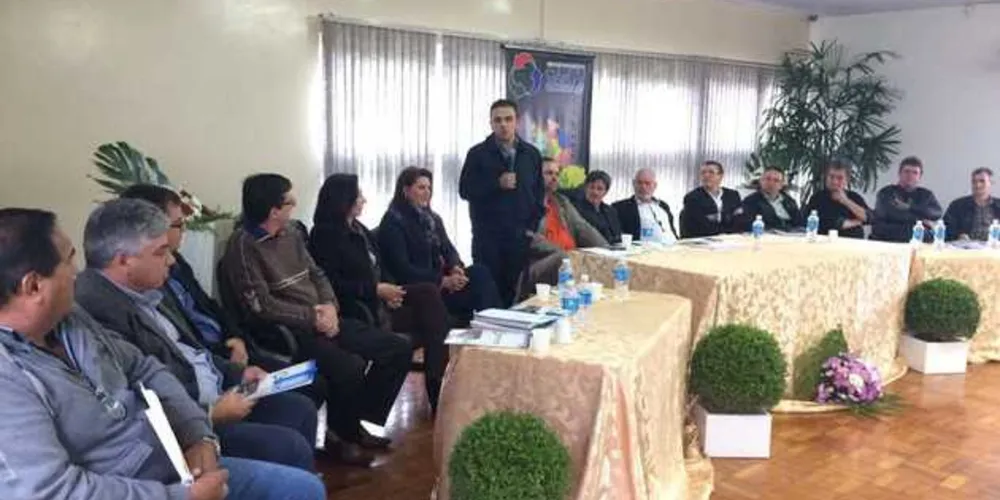 Imagem ilustrativa da imagem Aliel participa de reunião com prefeitos do Cantuquiriguaçu