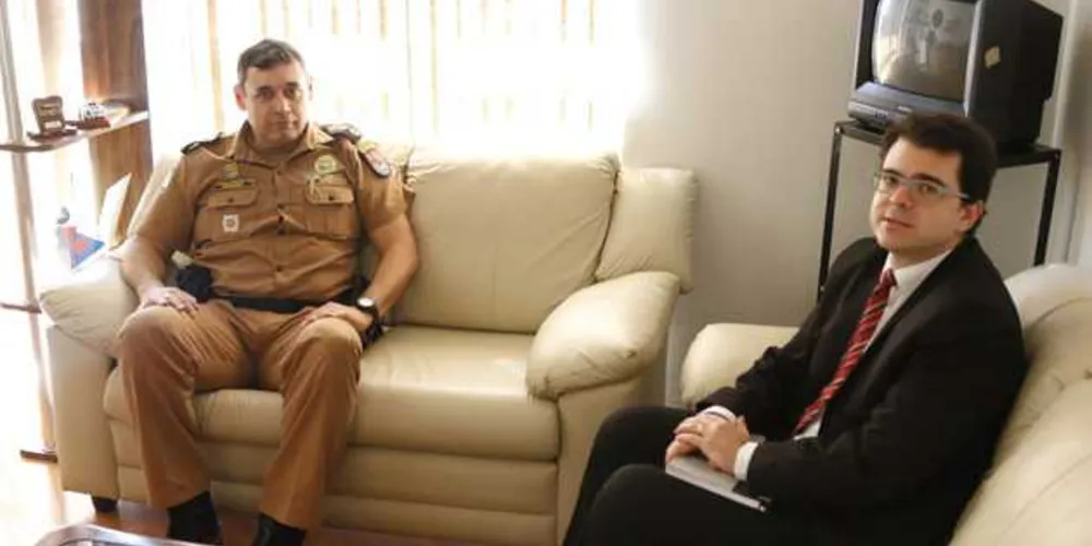 Na oportunidade, promotor Antônio Juliano Souza Albanêz também foi homenageado pelo comando do 1º Batalhão | Divulgação/PM