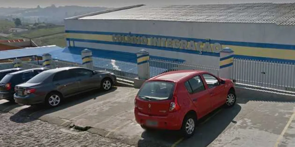 Carro foi furtado em frente a colégio na região de Vila Oficinas | Reprodução/Street View