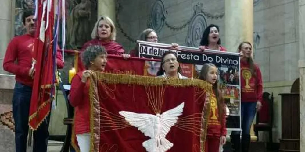 Procissão com as bandeiras e imagem sairá da Casa do Divino, às 10h45, em direção à Catedral Sant’Ana