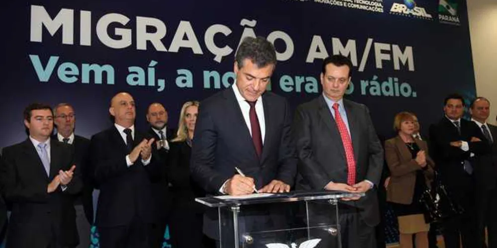 Imagem ilustrativa da imagem Cinco emissoras AM migram para a frequência FM em PG