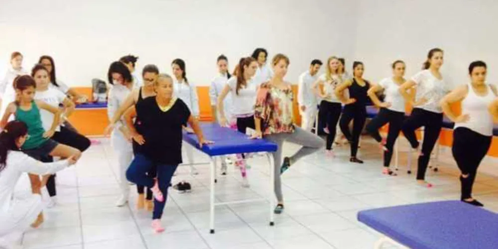 Imagem ilustrativa da imagem Estudantes do Cescage desenvolvem balé postural