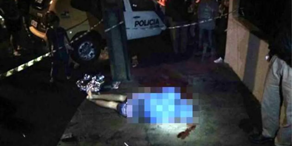 Rapaz de 19 anos morreu ainda no local do atentado | Plantão TB