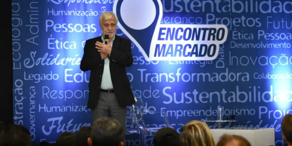Imagem ilustrativa da imagem Luis Carlos Edwald aborda crise e dá dicas em palestra na Acipg