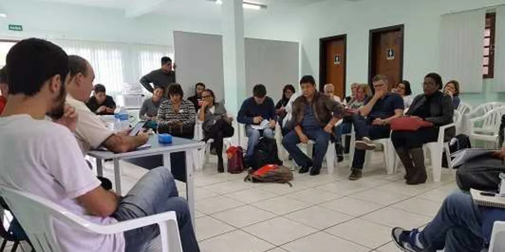 Categoria deverá decidir também por aderir ou não a duas agendas para o mês de junho: uma paralisação no dia 20 e a Greve Geral Nacional do dia 30
