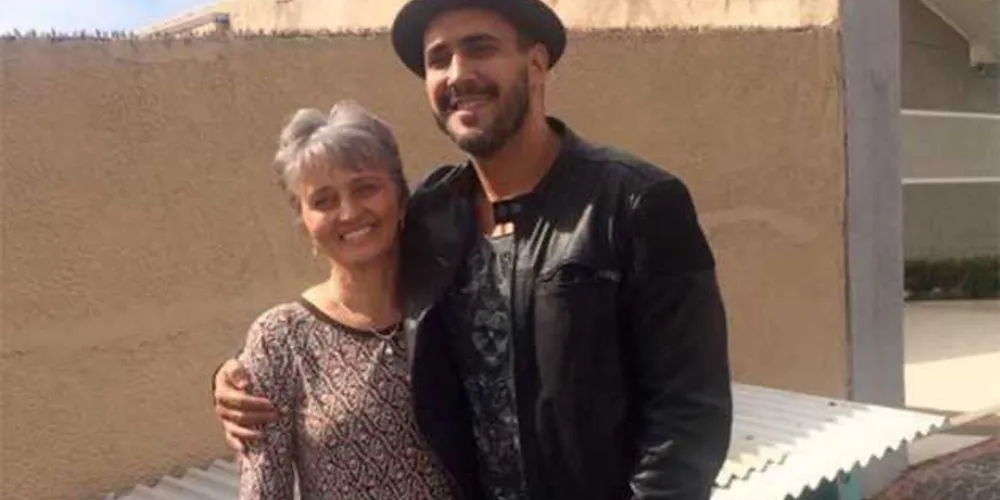 Apresentador André Marques visitou Ponta Grossa para conhecer os 'cãedomínios' | Reprodução/Facebook