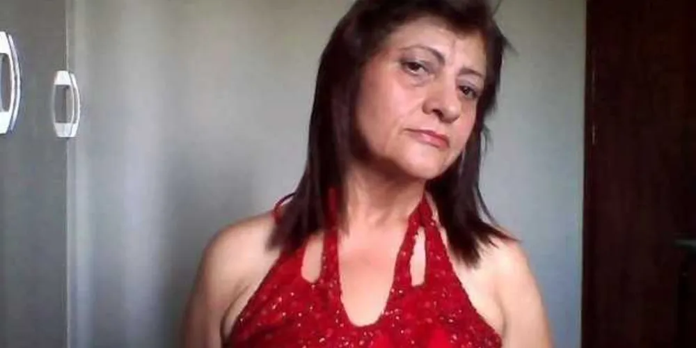 Corpo de Izabel Leal da Silva estava preso à vegetação no fundo do rio | Reprodução/Facebook