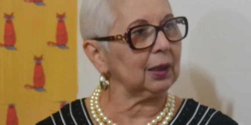 Escritora pontagrossense Gislene Carvalho