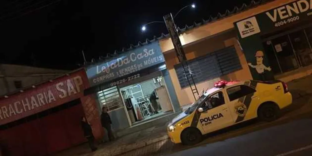 Estabelecimento comercial foi invadido durante a madrugada na região de Uvaranas | Divulgação