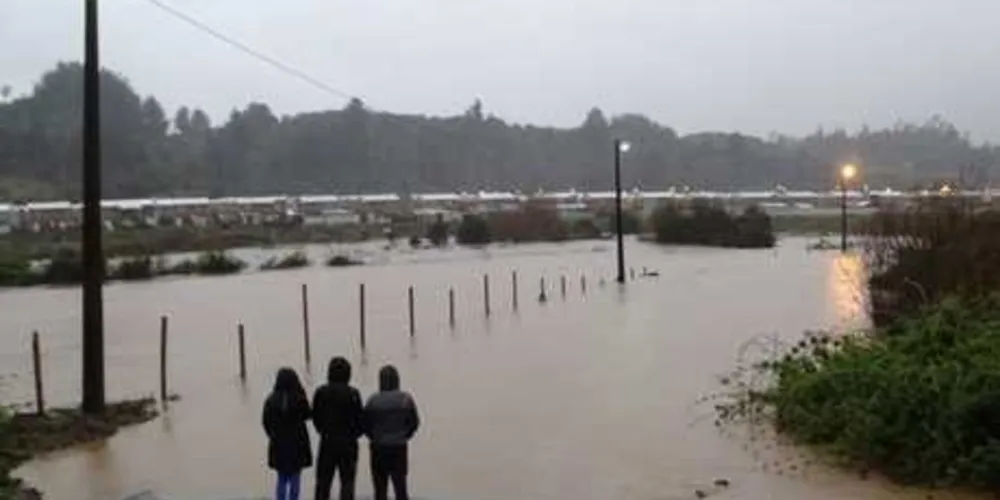 Imagem ilustrativa da imagem Temporal deixa quatro mortos e 3 mil desabrigados no Chile