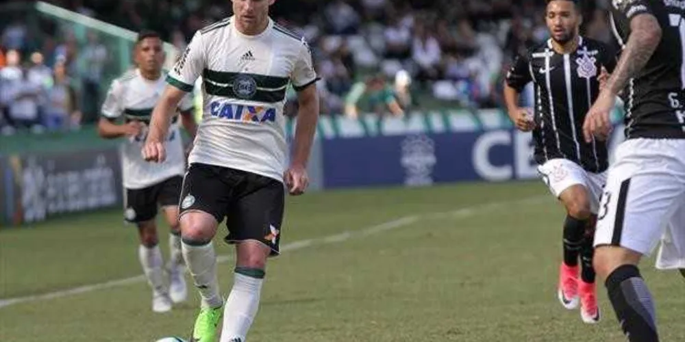 Equipes desperdiçaram oportunidades e ficaram no 0 a 0 | Divulgação/Coritiba.com.br