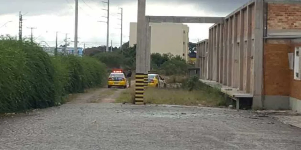 Imagem ilustrativa da imagem Mulher é encontrada morta em fábrica abandonada