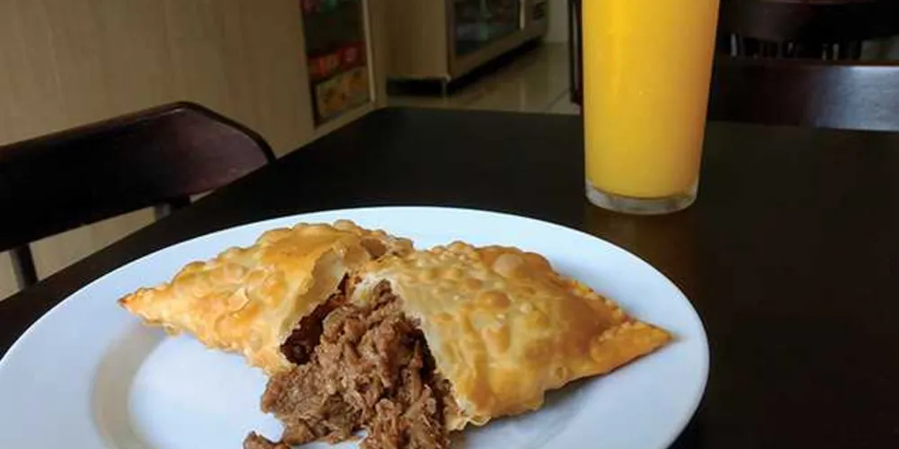 Pastel ‘Ponta Grossa’ é feito com alcatra assada e desfiada com molho especial de churrasco | Divulgação