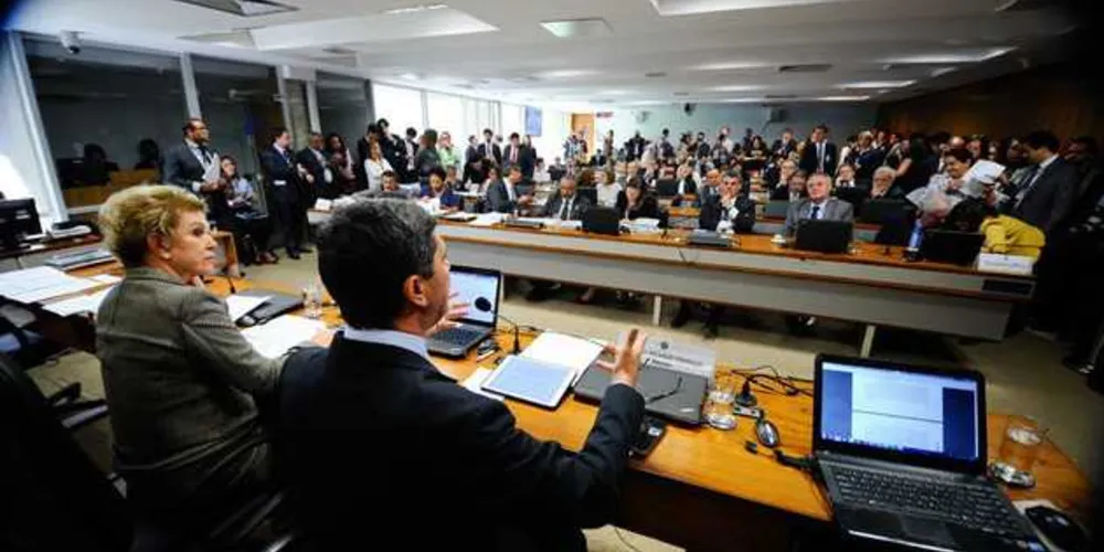 Resultado foi aplaudido e bastante comemorado por senadores de oposição