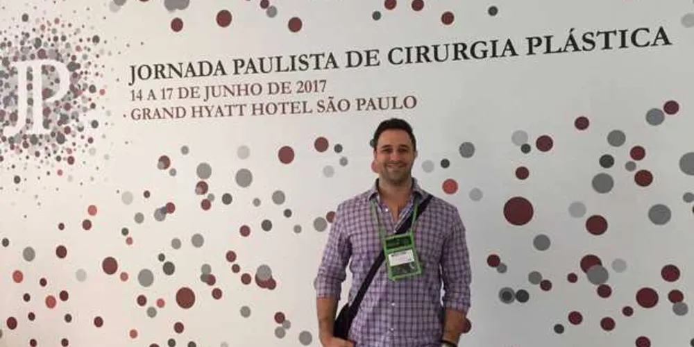 CONHECIMENTO - O conceituado cirurgião plástico Marcus Thomé recentemente participou no Grand Hyatt Hotel São Paulo da Jornada Paulista de Cirurgia Plástica. Marcus constantemente participa de cursos de aprimoramentos e atualizações, fazendo um intercambio de conhecimento, sempre trazendo as mais modernas técnicas para seus pacientes.