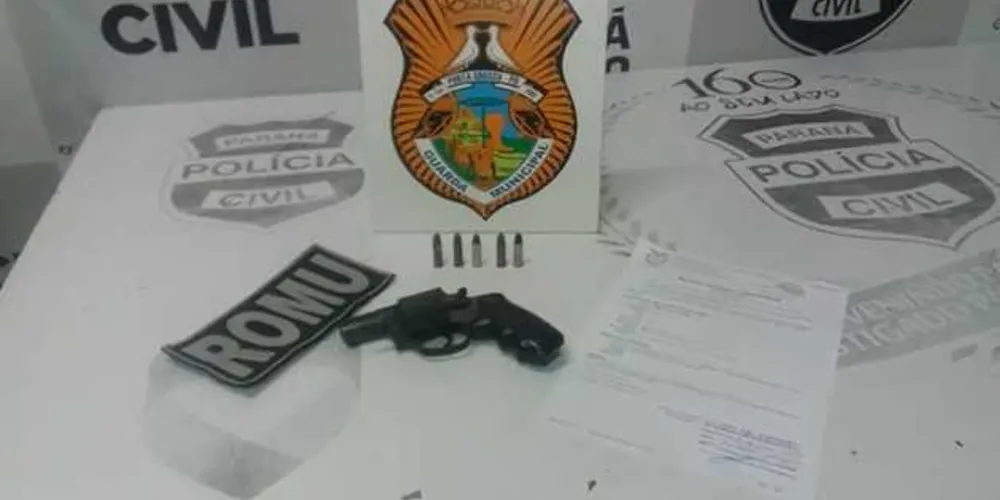 Dois suspeitos foram presos e um deles ainda tinha em aberto um mandado de prisão | aRede/COP