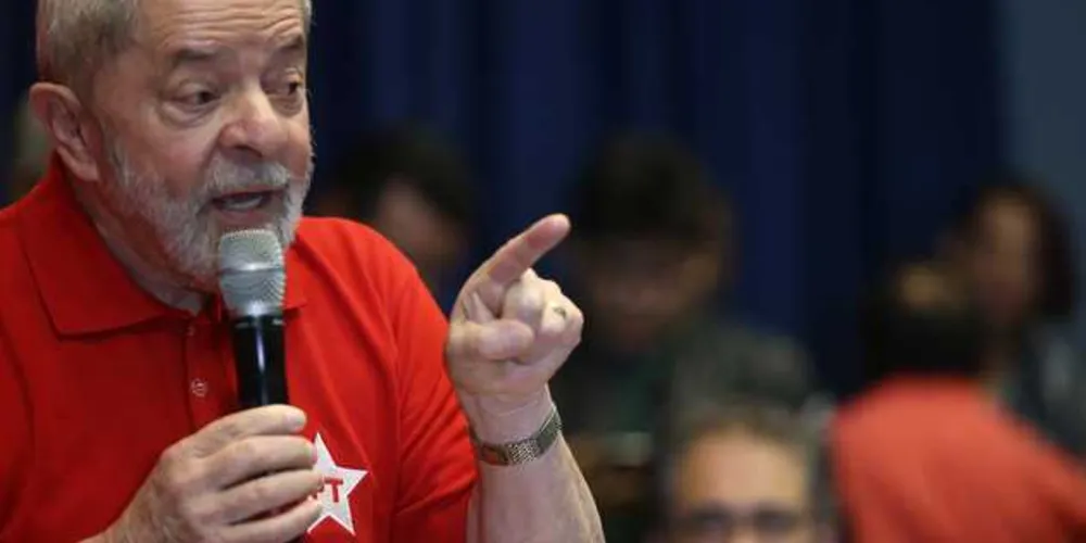 Ex-presidente aparece na frente em praticamente todos os cenários de 1º e 2º turnos | Filipe Araújo