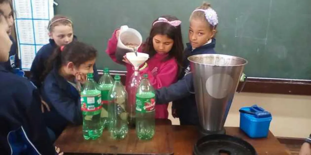 Alunos trouxeram orgânicos de casa e reaproveitarem sobras da merenda.