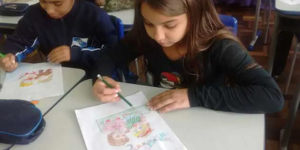 Festa foi realizada entre os alunos da escola