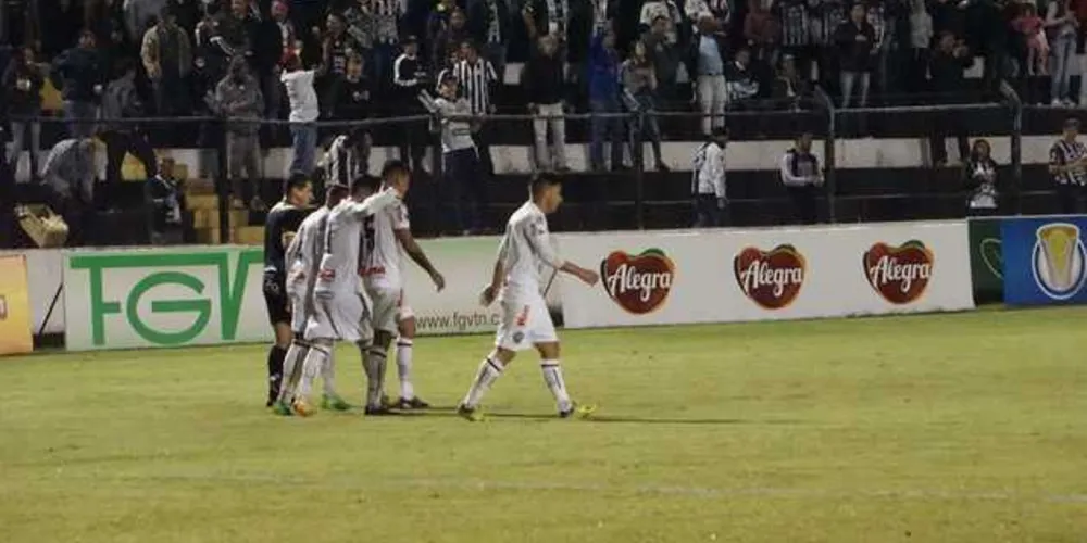 Gol no último minuto tirou as chances do Operário de subir para a primeira divisão | Bianca Machado/Operário