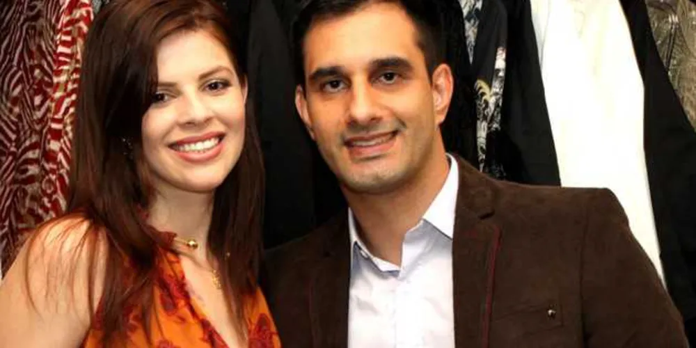 NOVIDADE - Os empresários Fernando Kanzler e Juliana Mendes, proprietários da Boutique Via Ferrara, preparam para o mês de agosto uma novidade para seus clientes. A loja expande seus negócios e contará com mais uma unidade que ficará localizada no Shopping Palladium. Vale ressaltar, que a multimarcas trabalha com as conceituadas marcas, John John, Farm, Colcci, Calvin Klein e Foxton.  Comentaremos!